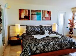 Alexander 1402 2 Bedroom Apts by RedAwning