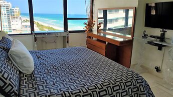 Alexander 1402 2 Bedroom Apts by RedAwning