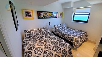 Alexander 1402 2 Bedroom Apts by RedAwning