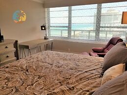 Alexander 1701 2 Bedroom Apts by RedAwning