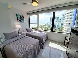 Alexander 1103 4 Bedroom Apts by RedAwning