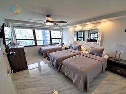 Alexander 1103 4 Bedroom Apts by RedAwning