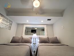 Alexander 1103 4 Bedroom Apts by RedAwning