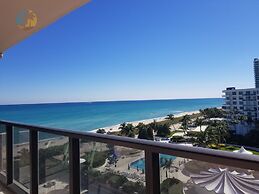 Alexander 1103 4 Bedroom Apts by RedAwning