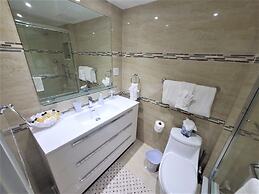 Alexander 1620 3 Bedroom Apts by RedAwning