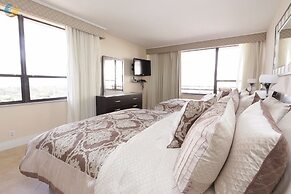 Alexander 1620 3 Bedroom Apts by RedAwning