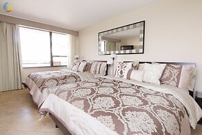 Alexander 1620 3 Bedroom Apts by RedAwning