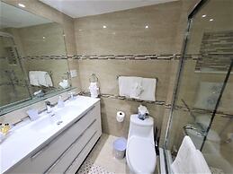 Alexander 1620 3 Bedroom Apts by RedAwning