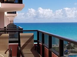 Alexander 1419 3 Bedroom Apts by RedAwning