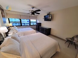 Alexander 1419 3 Bedroom Apts by RedAwning