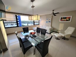 Alexander 1419 3 Bedroom Apts by RedAwning