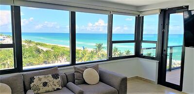 Alexander 802 3 Bedroom Apts by RedAwning