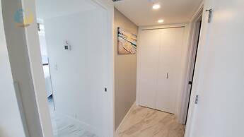 Alexander 1001 3 Bedroom Apts by RedAwning