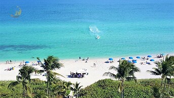 Alexander 1001 3 Bedroom Apts by RedAwning