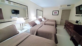 Alexander 1421 3 Bedroom Apts by RedAwning