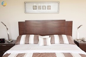 Alexander 1421 3 Bedroom Apts by RedAwning