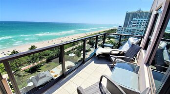 Alexander 1401 3 Bedroom Apts by RedAwning