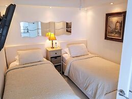 Alexander 1101 2 Bedroom Apts by RedAwning