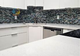 Alexander 518 4 Bedroom Apts by RedAwning