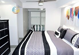 Alexander 518 4 Bedroom Apts by RedAwning