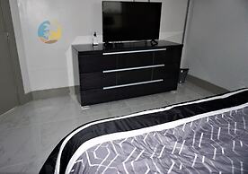 Alexander 518 4 Bedroom Apts by RedAwning