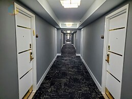 Alexander 519 3 Bedroom Apts by RedAwning