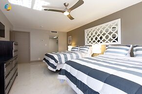 Alexander 519 3 Bedroom Apts by RedAwning