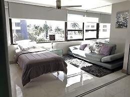 Alexander 519 3 Bedroom Apts by RedAwning