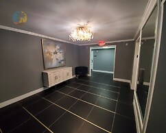 Alexander 519 3 Bedroom Apts by RedAwning