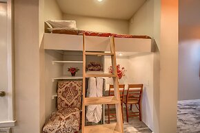 Riverside Condo Ss 4b 1 Bedroom Condo by RedAwning