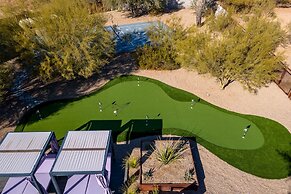 Lone Mountain Casita 1 Bedroom Home by RedAwning