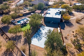 Lone Mountain Casita 1 Bedroom Home by RedAwning