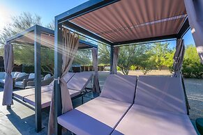 Lone Mountain Casita 1 Bedroom Home by RedAwning
