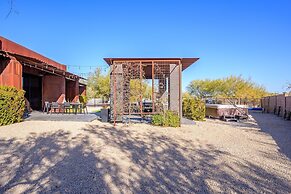 Lone Mountain Casita 1 Bedroom Home by RedAwning