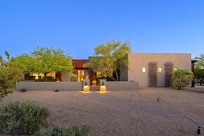 Lone Mountain Casita 1 Bedroom Home by RedAwning