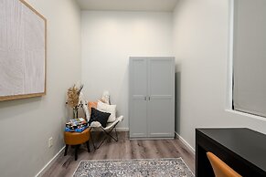 Lone Mountain Casita 1 Bedroom Home by RedAwning