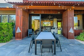 Lone Mountain Casita 1 Bedroom Home by RedAwning