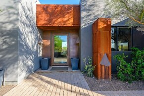 Lone Mountain Casita 1 Bedroom Home by RedAwning