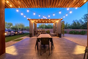 Lone Mountain Casita 1 Bedroom Home by RedAwning