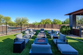 Lone Mountain Casita 1 Bedroom Home by RedAwning