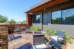 Lone Mountain Casita 1 Bedroom Home by RedAwning