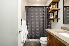 Lone Mountain Casita 1 Bedroom Home by RedAwning