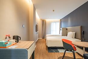 Holiday Inn Express Shanghai Expo Centre by IHG