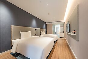 Holiday Inn Express Shanghai Expo Centre by IHG