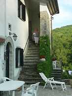 Casa Pastano, Stunning Farmhouse in Italian Hills