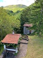 Casa Pastano, Stunning Farmhouse in Italian Hills