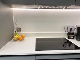 Newpointe Luxury Serviced Apartment at the Atrium