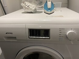 Newpointe Luxury Serviced Apartment at the Atrium