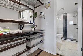 Palm Beach Landings A606