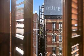 The Historic Blue Moon Hotel - NYC